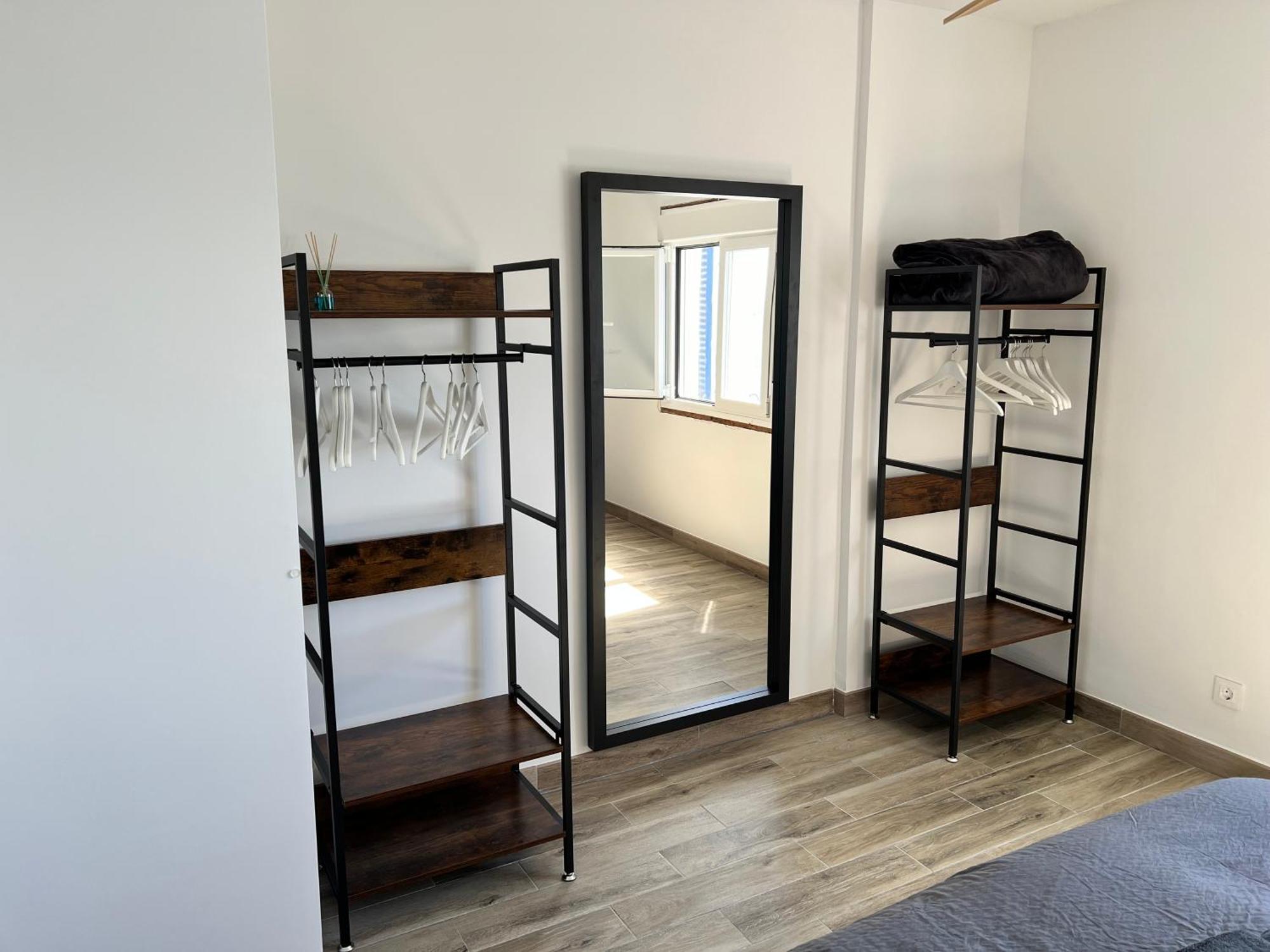 Newly Renovated 2 Bedroom Beachfront House Sitio de Calahonda Екстер'єр фото