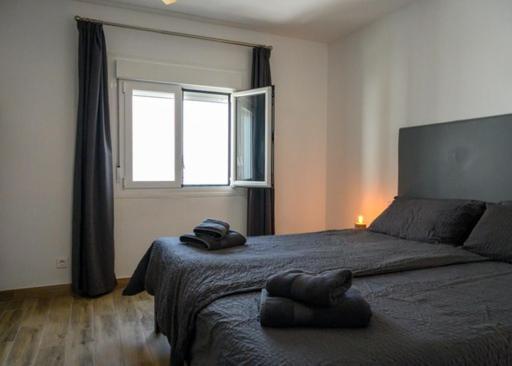 Newly Renovated 2 Bedroom Beachfront House Sitio de Calahonda Екстер'єр фото